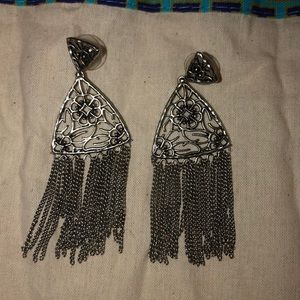 kendra scott limited edition earrings